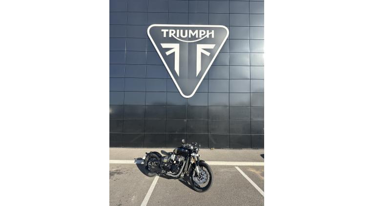 TRIUMPH BONNEVILLE BOBBER TFC