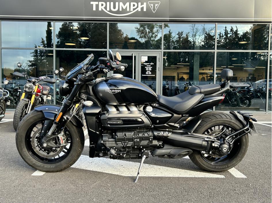 TRIUMPH ROCKET 3 GT BLACK EDITION