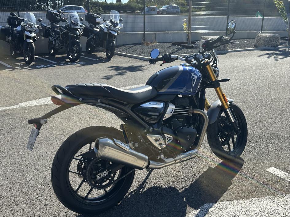 TRIUMPH SPEED 400