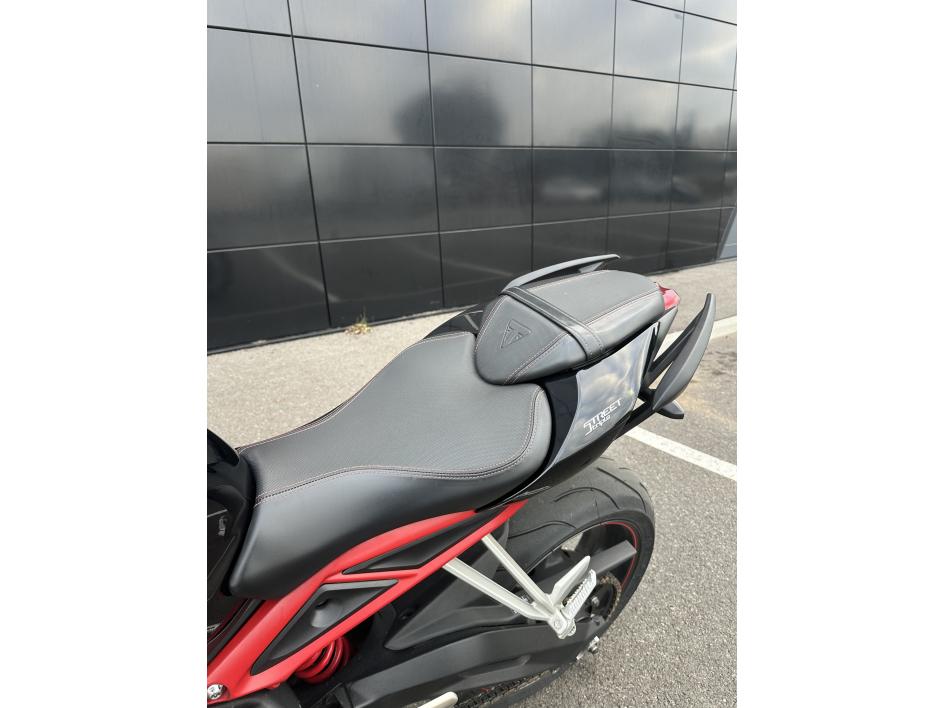 TRIUMPH STREET TRIPLE 765 R