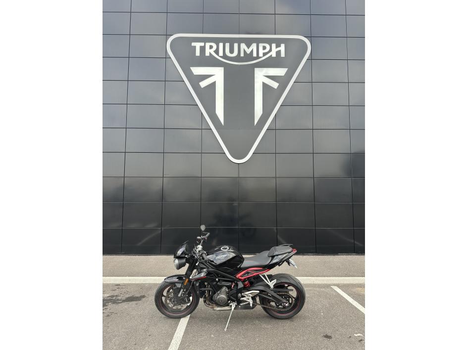 TRIUMPH STREET TRIPLE 765 R