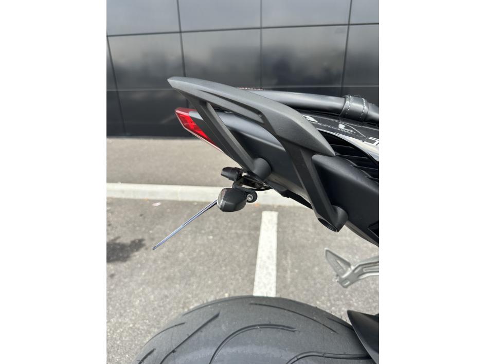 TRIUMPH STREET TRIPLE 765 R