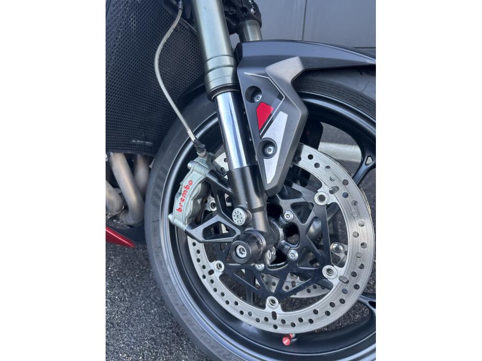 TRIUMPH STREET TRIPLE 765 RS