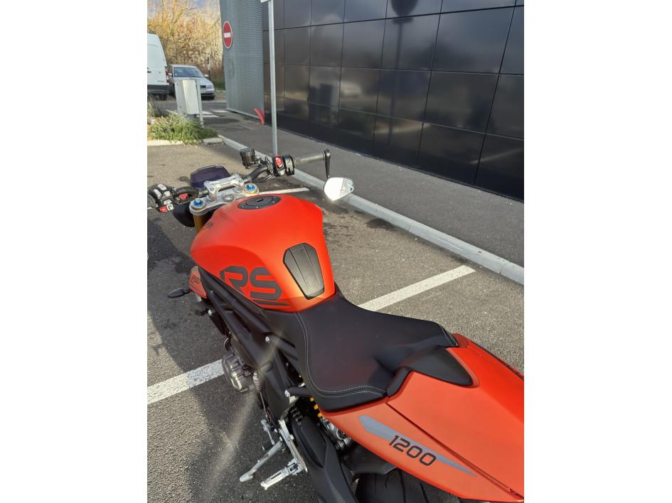 TRIUMPH SPEED TRIPLE 1200 RS