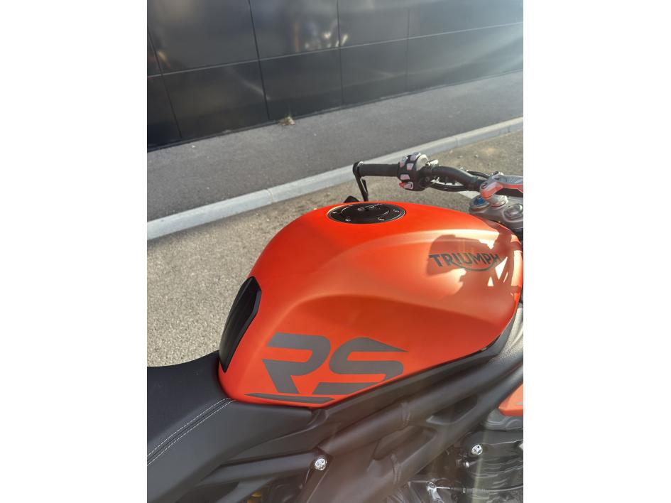 TRIUMPH SPEED TRIPLE 1200 RS