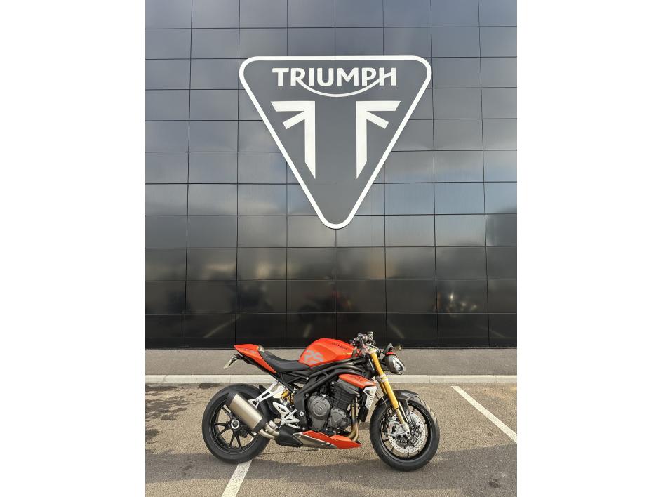 TRIUMPH SPEED TRIPLE 1200 RS