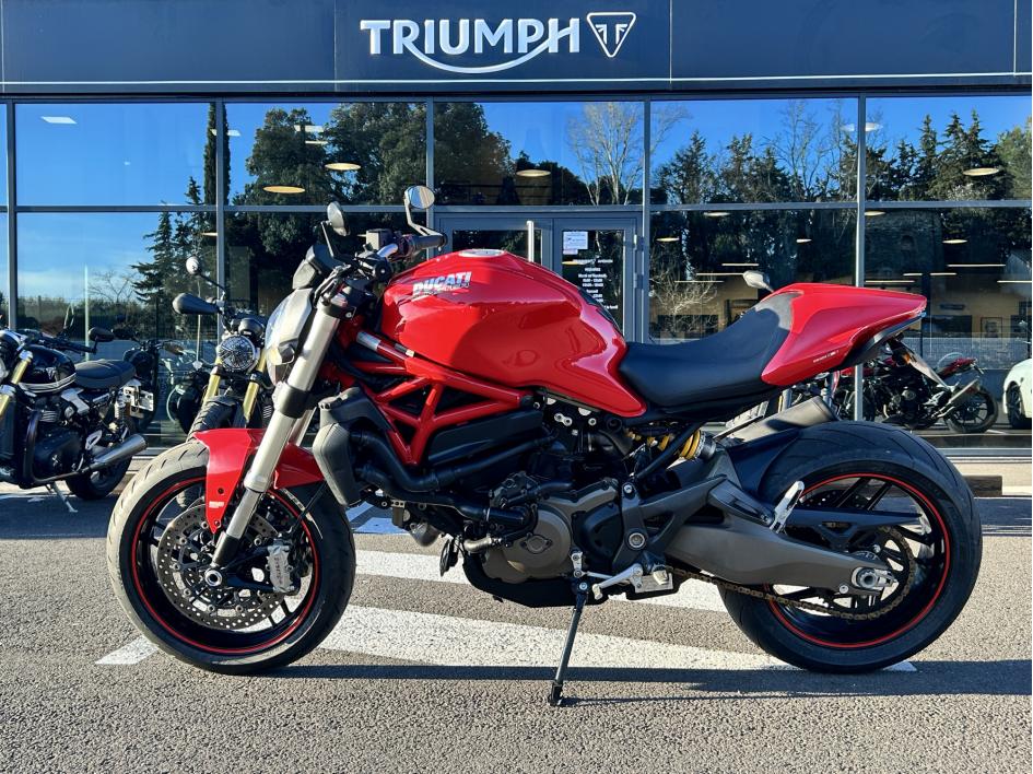 DUCATI MONSTER 821