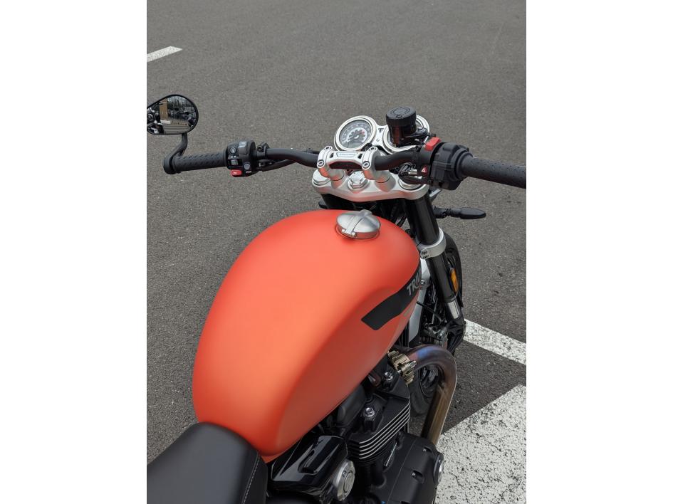 TRIUMPH SPEED TWIN 1200