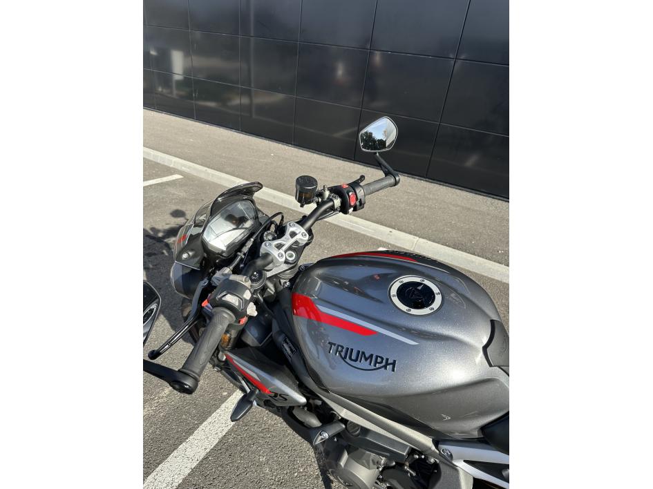 TRIUMPH STREET TRIPLE 765 RS