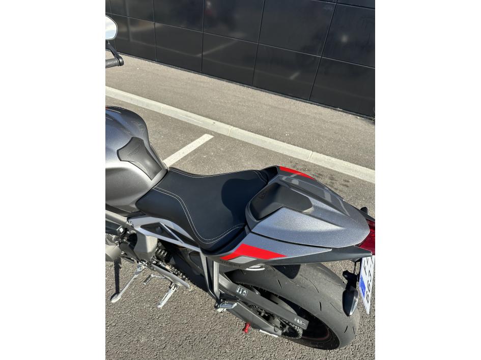 TRIUMPH STREET TRIPLE 765 RS