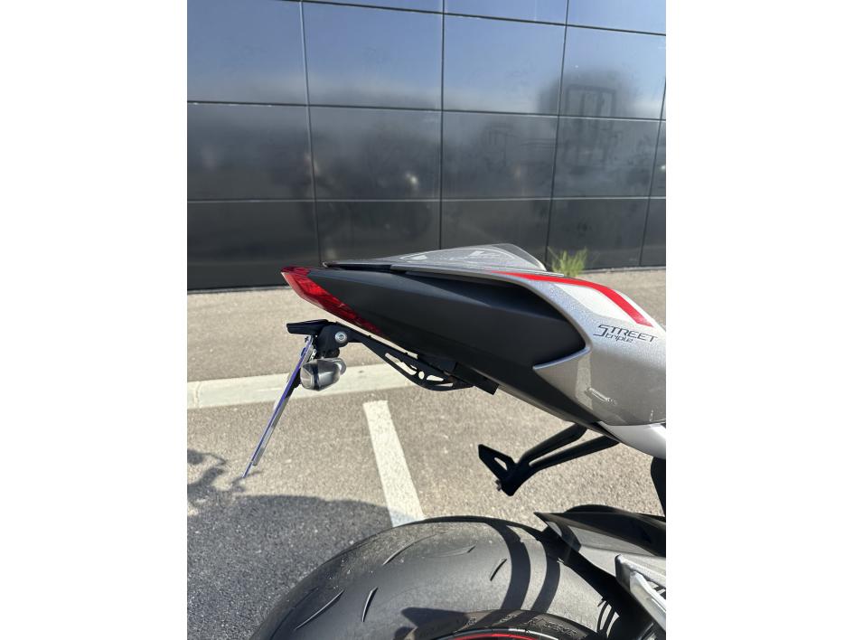 TRIUMPH STREET TRIPLE 765 RS