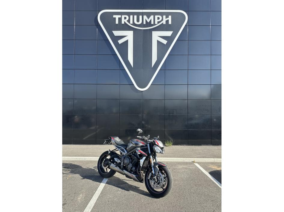 TRIUMPH STREET TRIPLE 765 RS