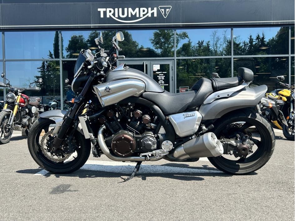 YAMAHA V-MAX 1700
