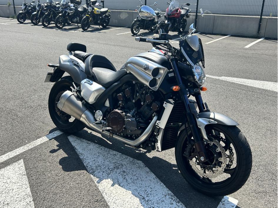 YAMAHA V-MAX 1700