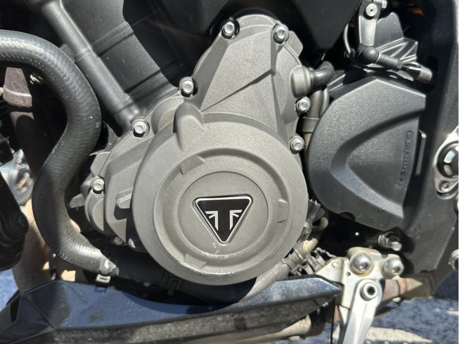 TRIUMPH STREET TRIPLE 765 RS