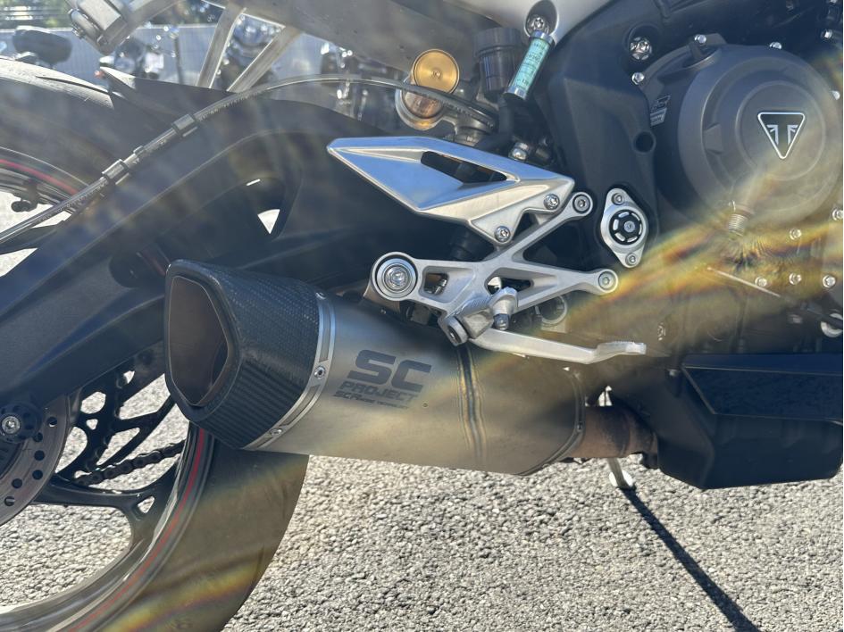 TRIUMPH STREET TRIPLE 765 RS