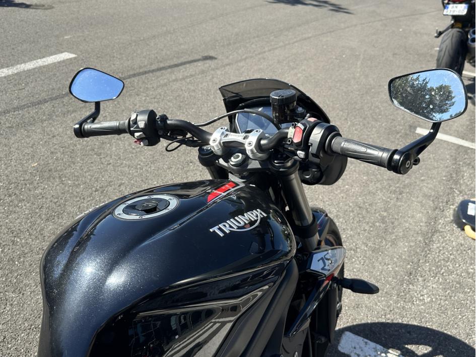 TRIUMPH STREET TRIPLE 765 RS