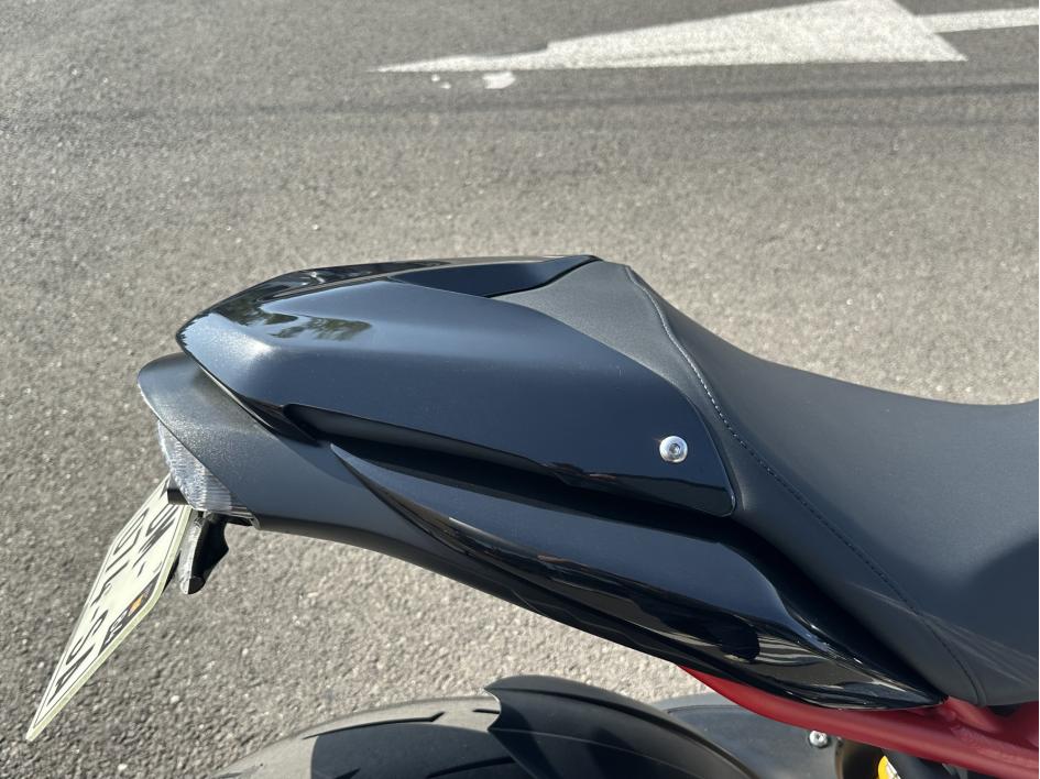 TRIUMPH SPEED TRIPLE 1050 R
