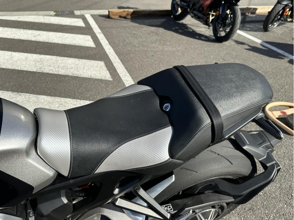 HONDA CB 1000 R
