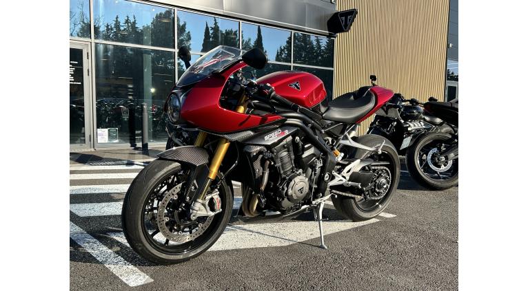 TRIUMPH SPEED TRIPLE 1200 RR