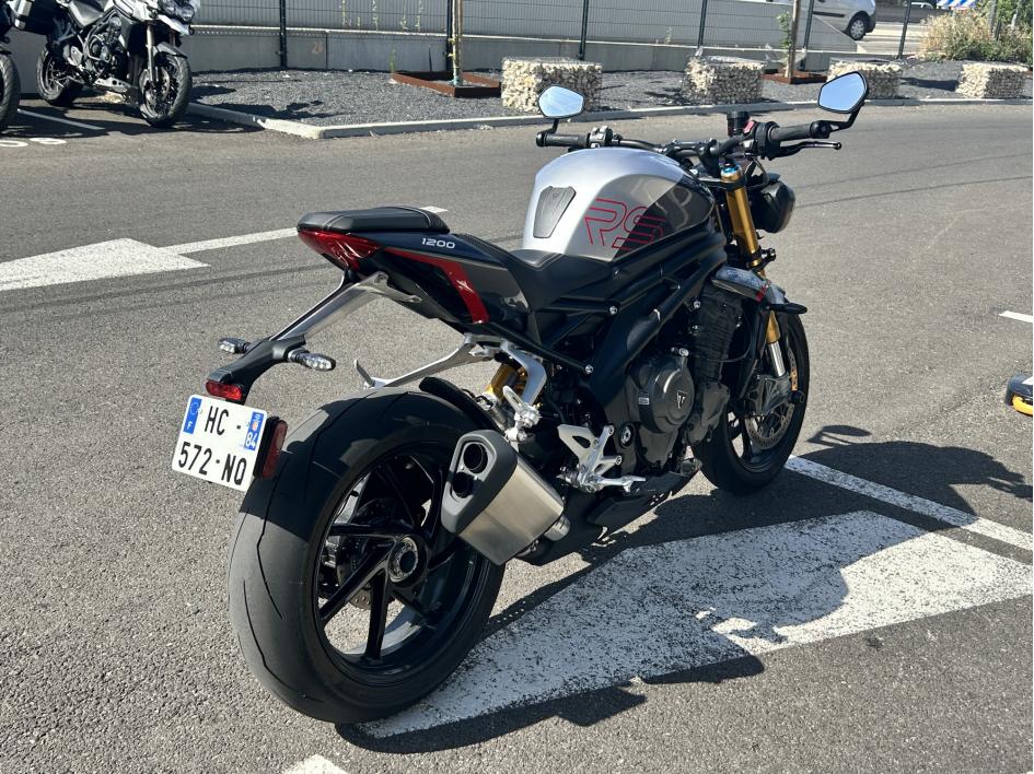 TRIUMPH SPEED TRIPLE 1200 RS
