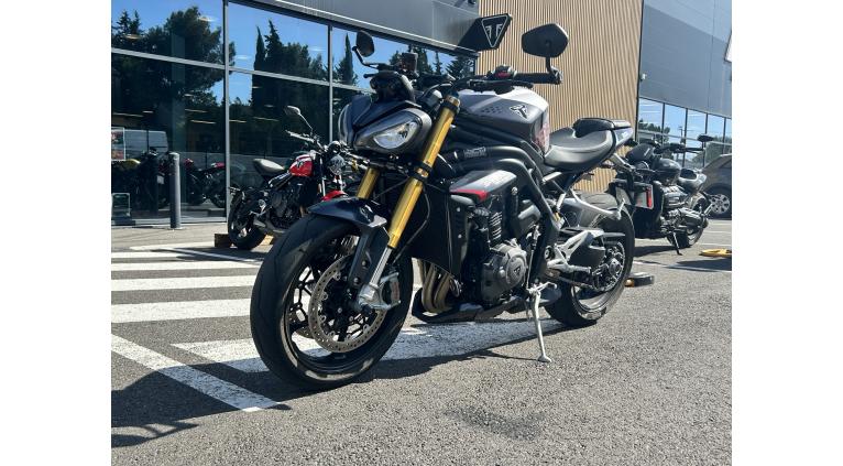 TRIUMPH SPEED TRIPLE 1200 RS