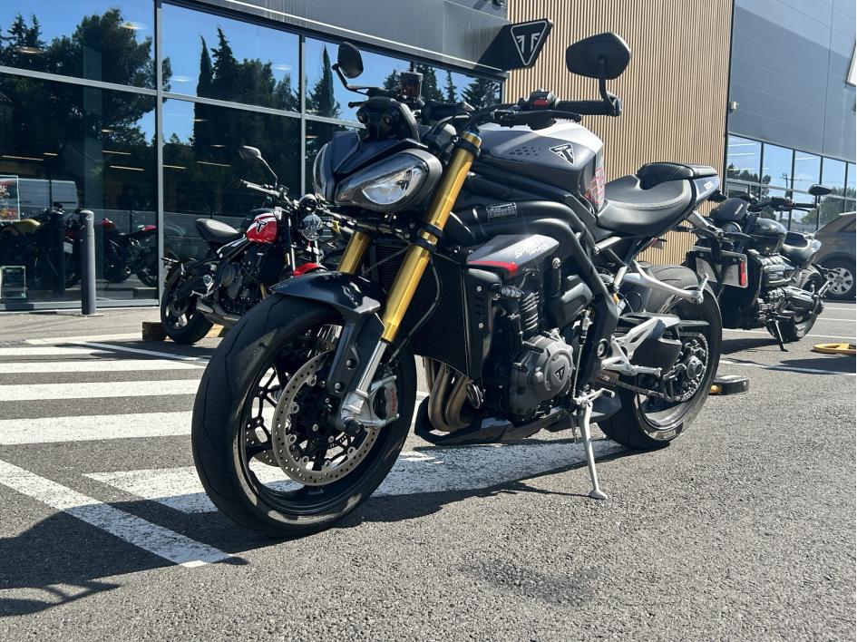 TRIUMPH SPEED TRIPLE 1200 RS