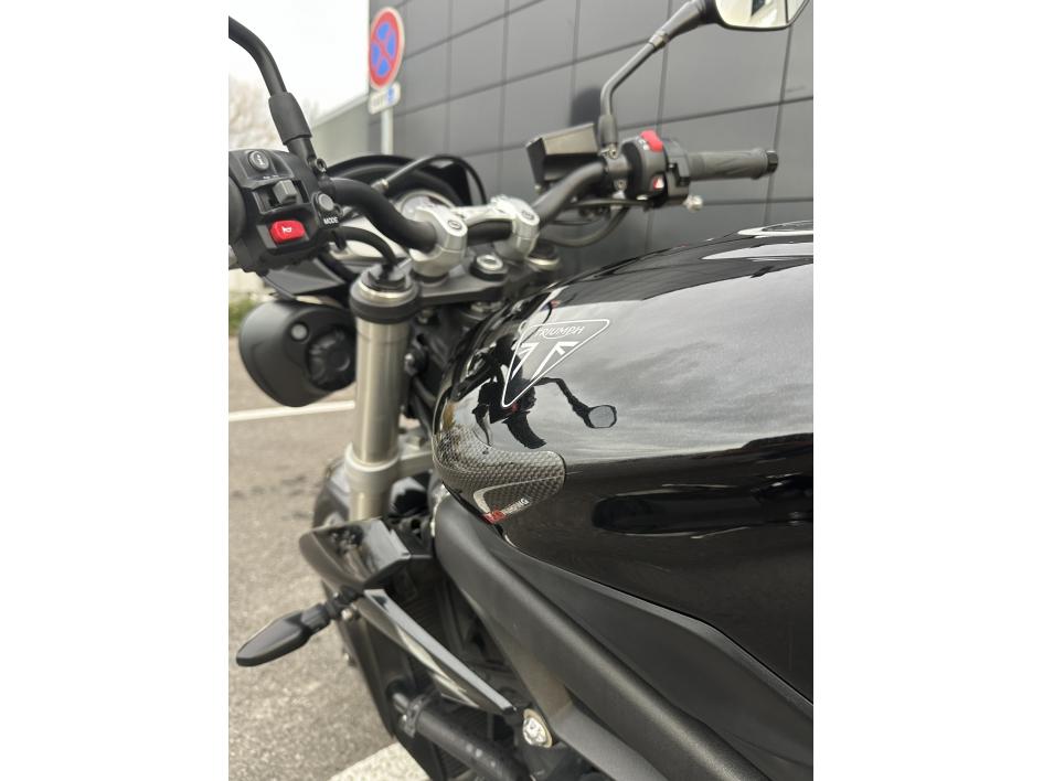 TRIUMPH STREET TRIPLE 660 S
