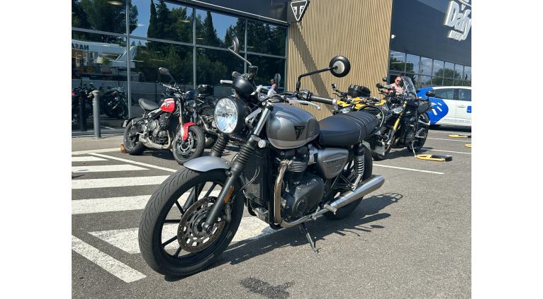 TRIUMPH STREET TWIN 900 EC1 Edition