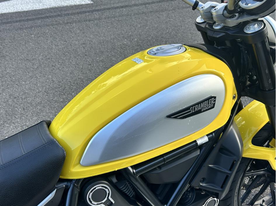 DUCATI SCRAMBLER 800 ICON