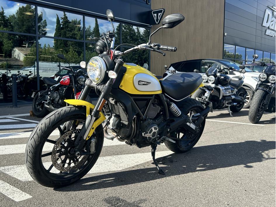 DUCATI SCRAMBLER 800 ICON