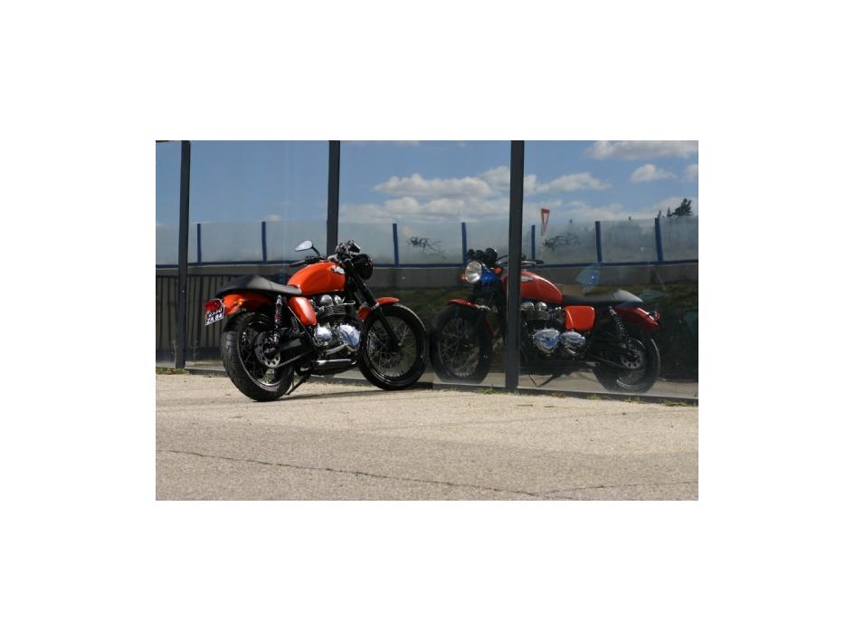 Bonneville 